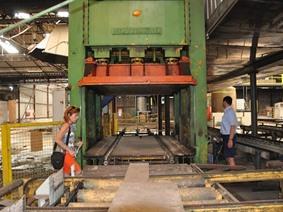 Becker panel press 650 ton, Einhub 4-stander pressen